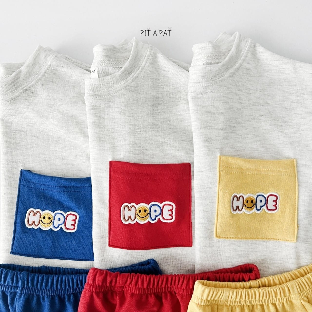 Pitapat - Korean Children Fashion - #designkidswear - Smiley Pocket Top Bottom Set