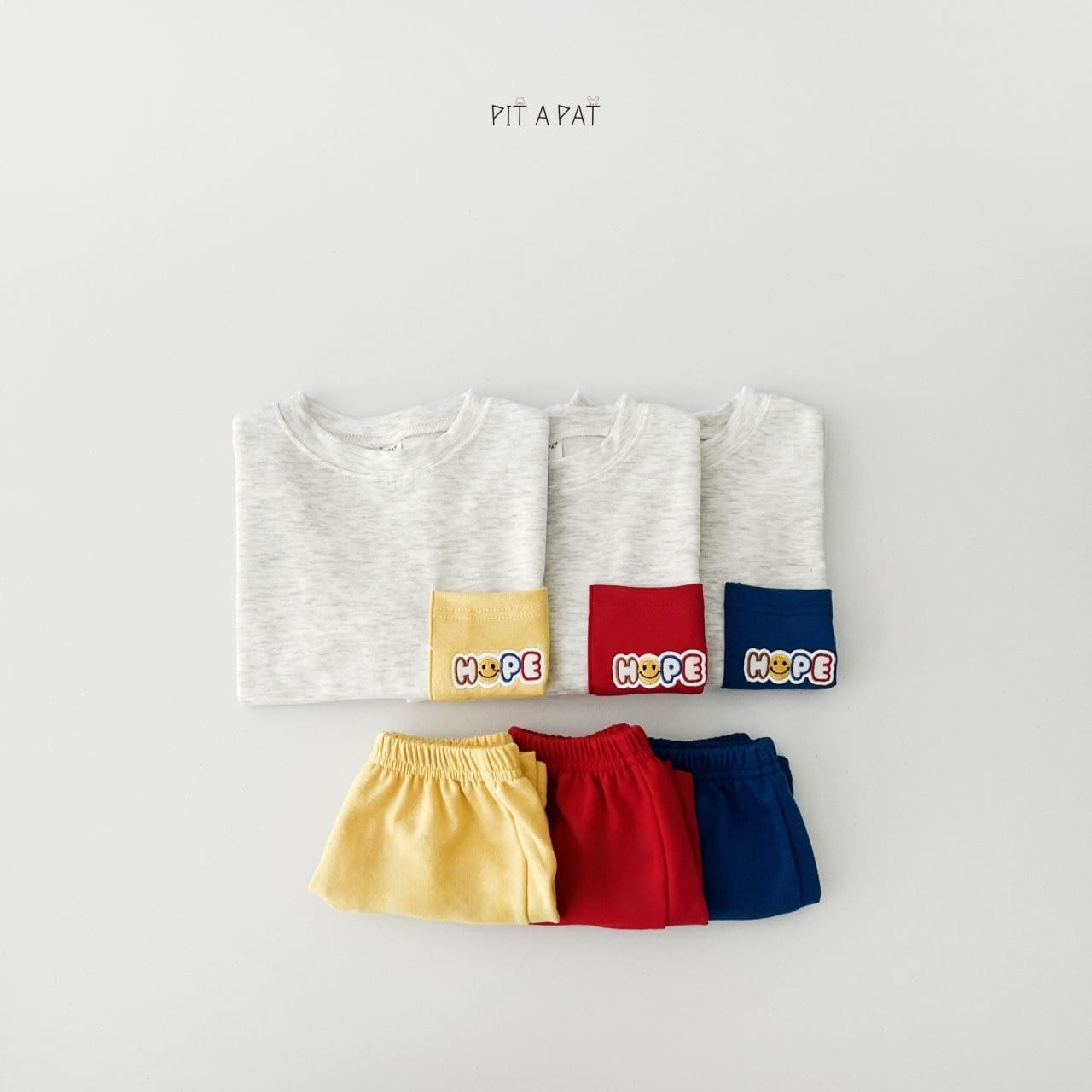 Pitapat - Korean Children Fashion - #discoveringself - Smiley Pocket Top Bottom Set - 2