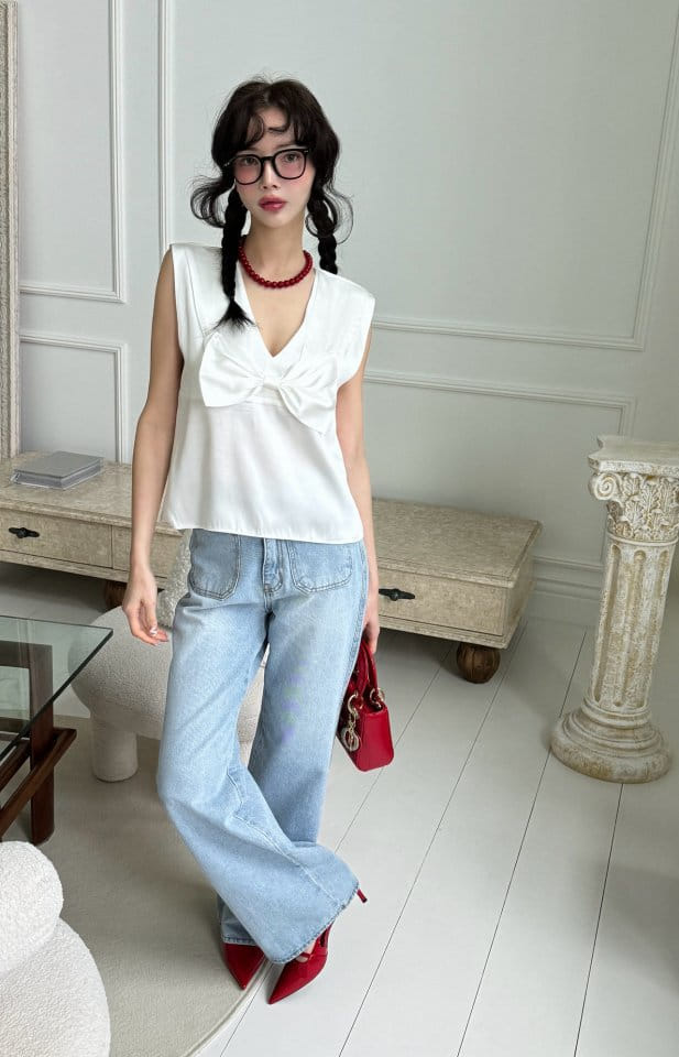 Auver_Fit - Korean Women Fashion - #vintageinspired - Satin Ribbon Sleeveless Tee - 4