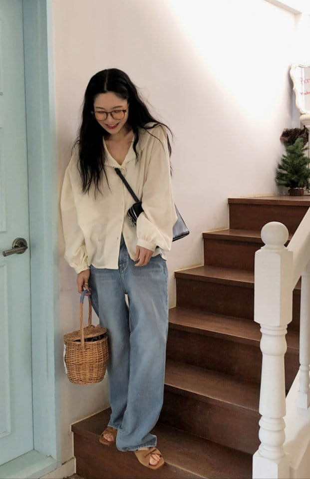 I'm here - Korean Women Fashion - #vintagekidsstyle - 837 Hem Vintage Wide Denim Pants - 4