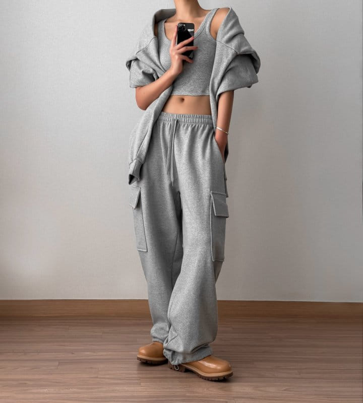 Paper Moon - Korean Women Fashion - #pursuepretty - Cargo Pocket Wide Sweatpants  - 2