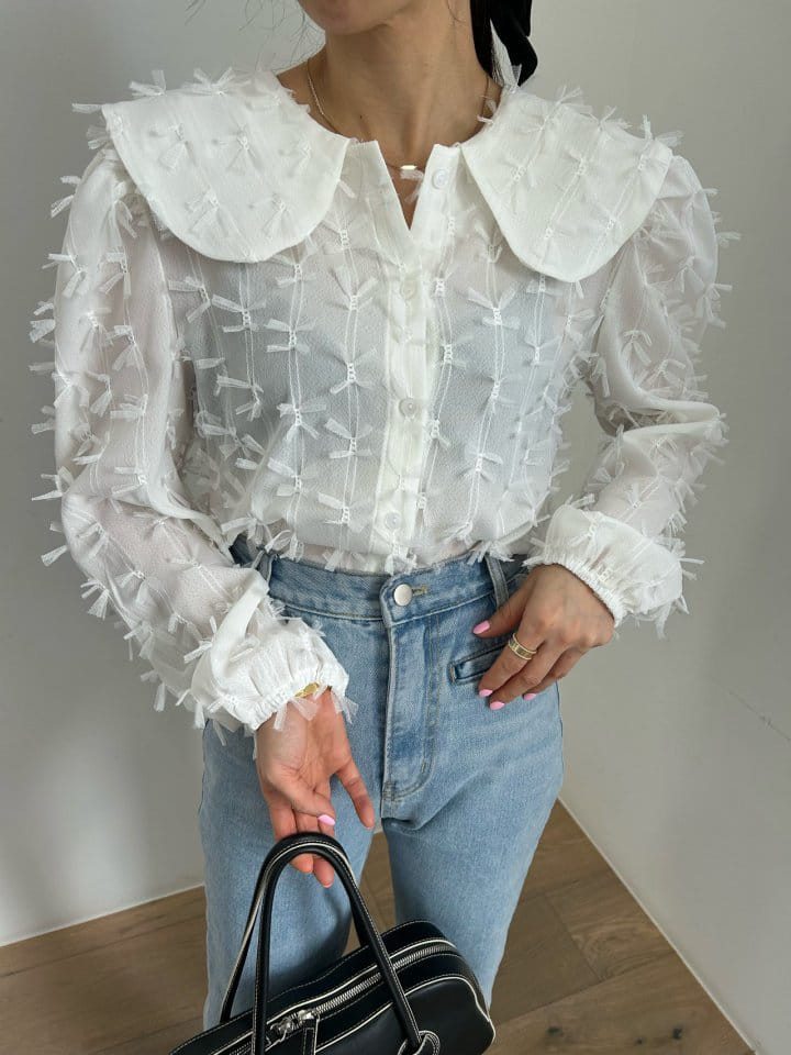 Pearls room - Korean Women Fashion - #momslook - Collar Ribbon Blouse - 11