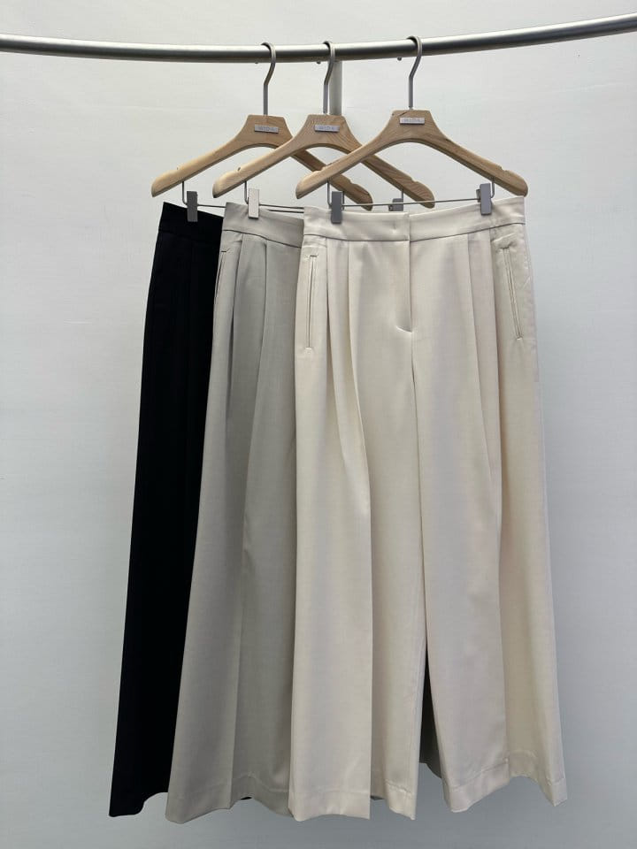 Wida - Korean Women Fashion - #womensfashion - Able Two Tuck Pants