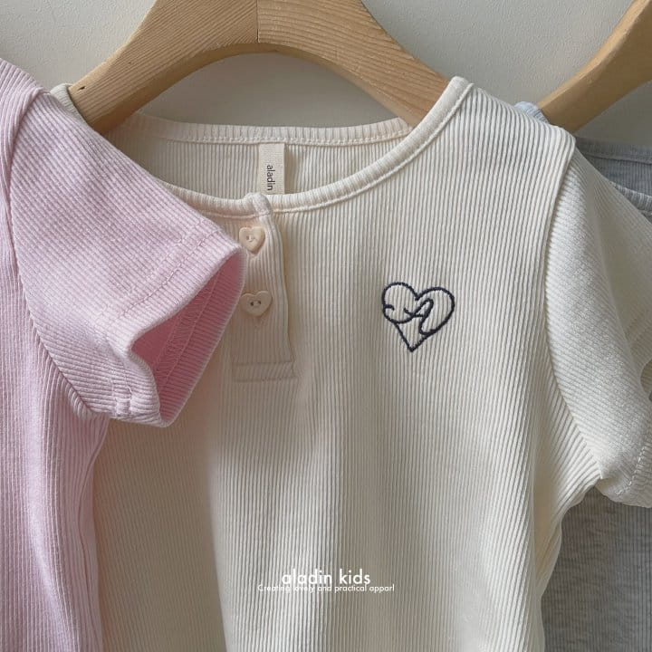 Aladin - Korean Children Fashion - #kidsstore - Heart Embroidery Tee - 5