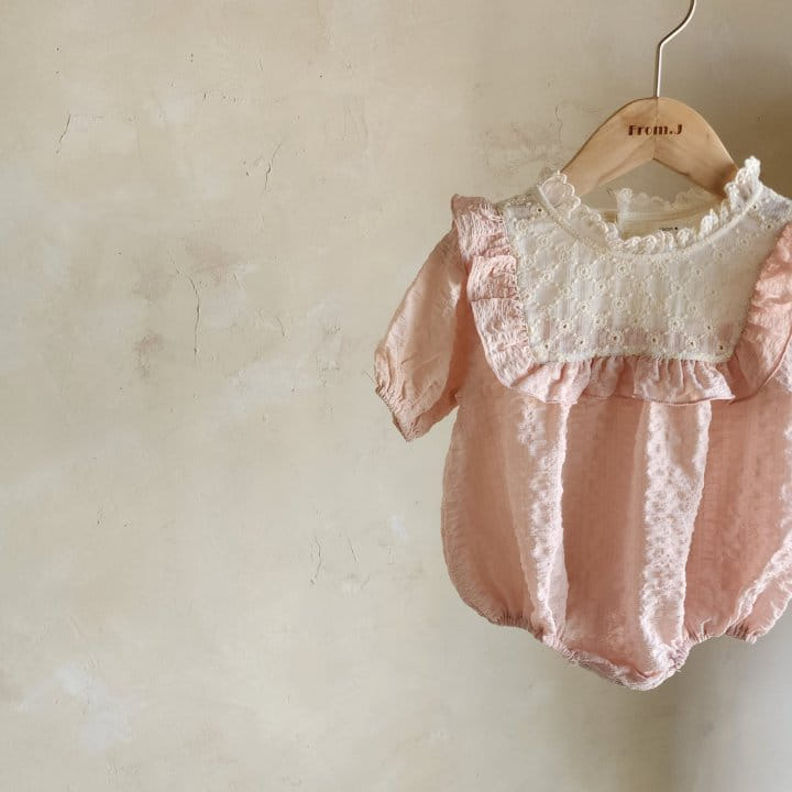 From J - Korean Baby Fashion - #onlinebabyboutique - Milk Frill Body Suit - 2