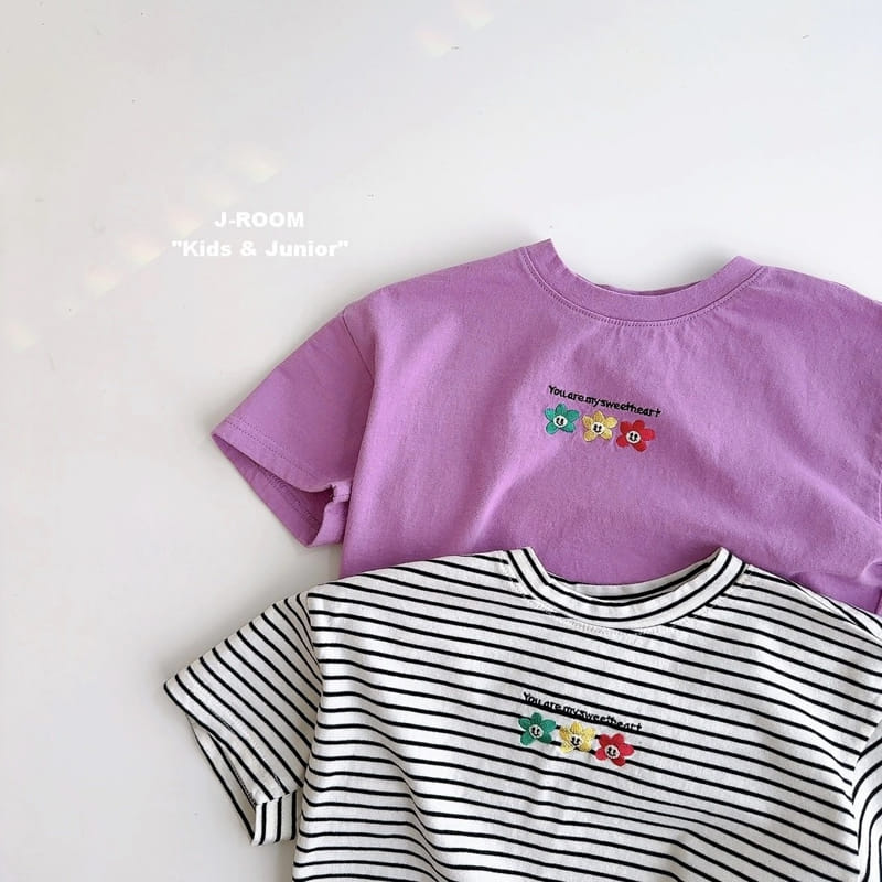 J-Room - Korean Children Fashion - #todddlerfashion - Flower Embroidery Crop Tee - 3