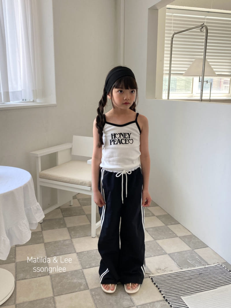 Matilda & Lee - Korean Children Fashion - #childofig - Honey Color Crop Sleeveless Tee - 4