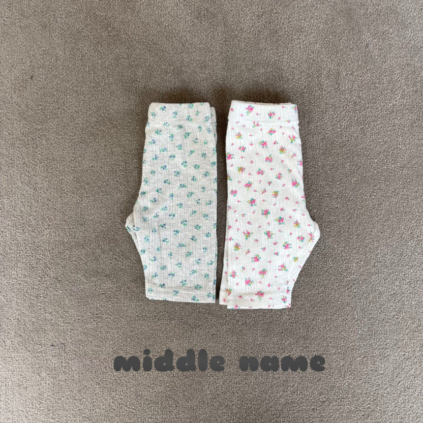 Middle Name - Korean Children Fashion - #kidsstore - Flower Short Leggings