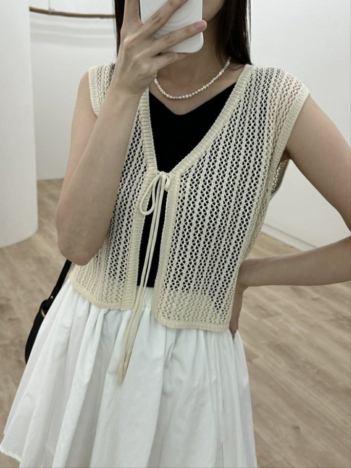 Most - Korean Women Fashion - #momslook - Sander Vest - 2