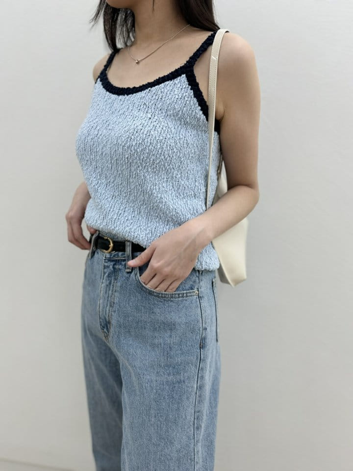 Most - Korean Women Fashion - #thelittlethings - Sleeveless Vest - 2