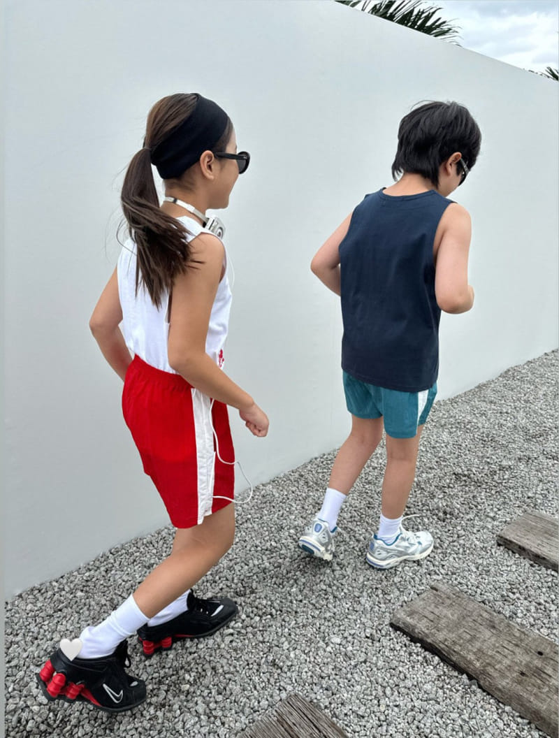 Our - Korean Children Fashion - #littlefashionista - Runner Sleeveless Tee - 11