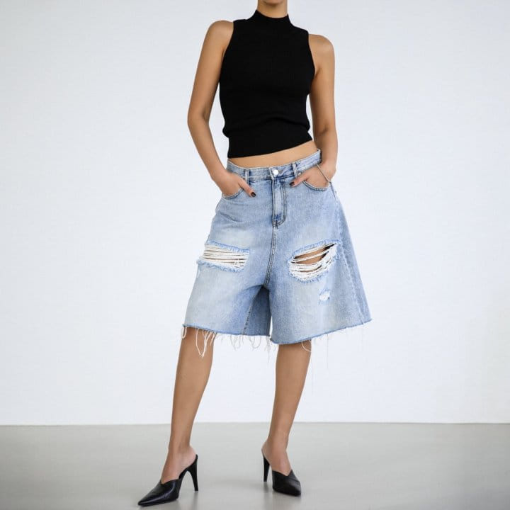 Paper Moon - Korean Women Fashion - #momslook - Destroyed Bermuda Denim Jeans - 2