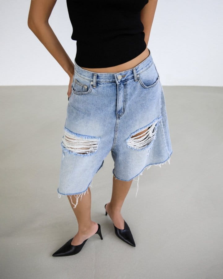 Paper Moon - Korean Women Fashion - #womensfashion - Destroyed Bermuda Denim Jeans - 4