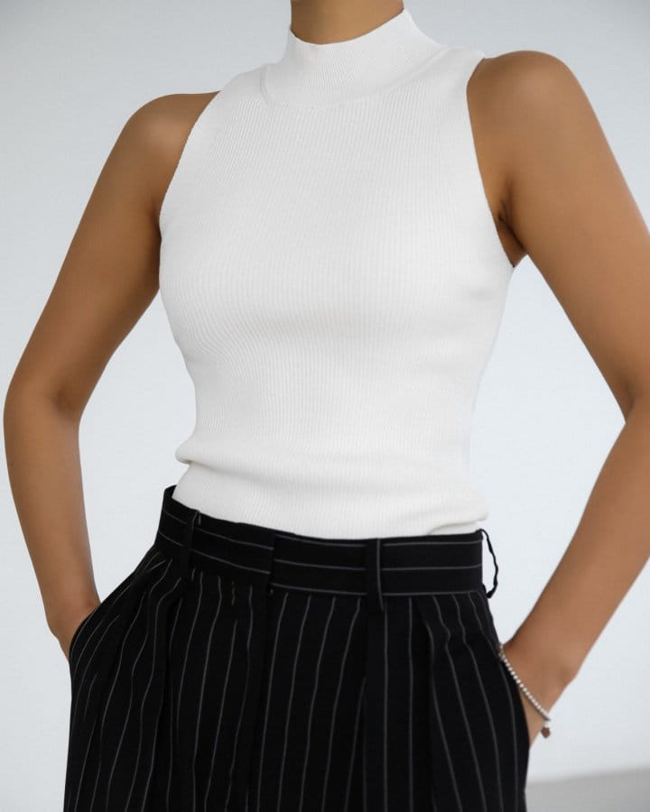 Paper Moon - Korean Women Fashion - #momslook - High Neck Ribbed Sleeveless Cropped Knit Top - 8