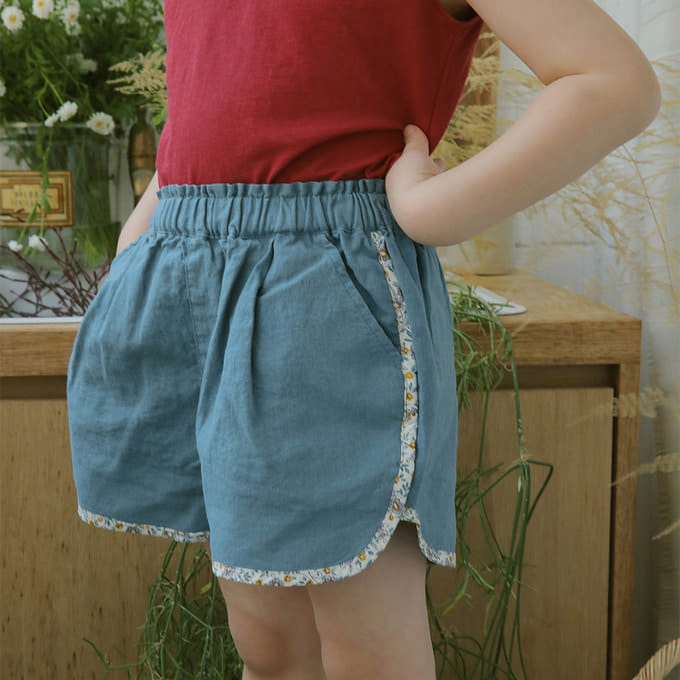 Amber - Korean Children Fashion - #childrensboutique - Liberty Bine Shorts - 2