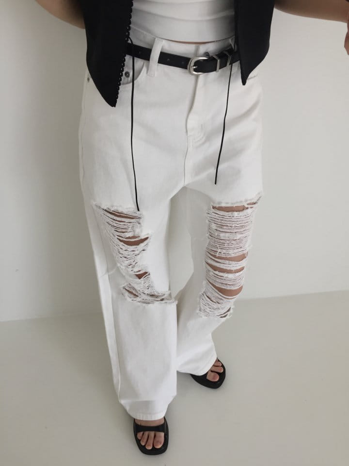 Attention plz - Korean Women Fashion - #pursuepretty - white Ripped Denim Pants