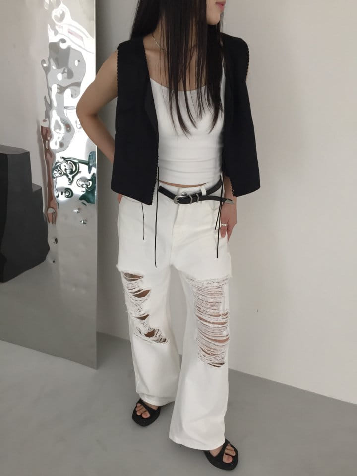 Attention plz - Korean Women Fashion - #romanticstyle - white Ripped Denim Pants - 3