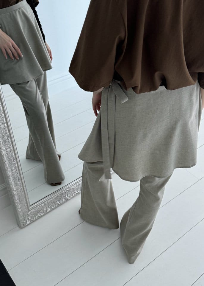 Auver_Fit - Korean Women Fashion - #momslook - Hal Wrap Boots Cut Pants - 4