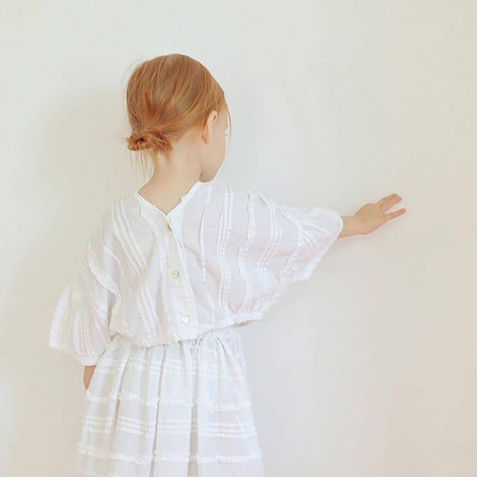 Bien A Bien - Korean Children Fashion - #prettylittlegirls - Clair Crop Blouse