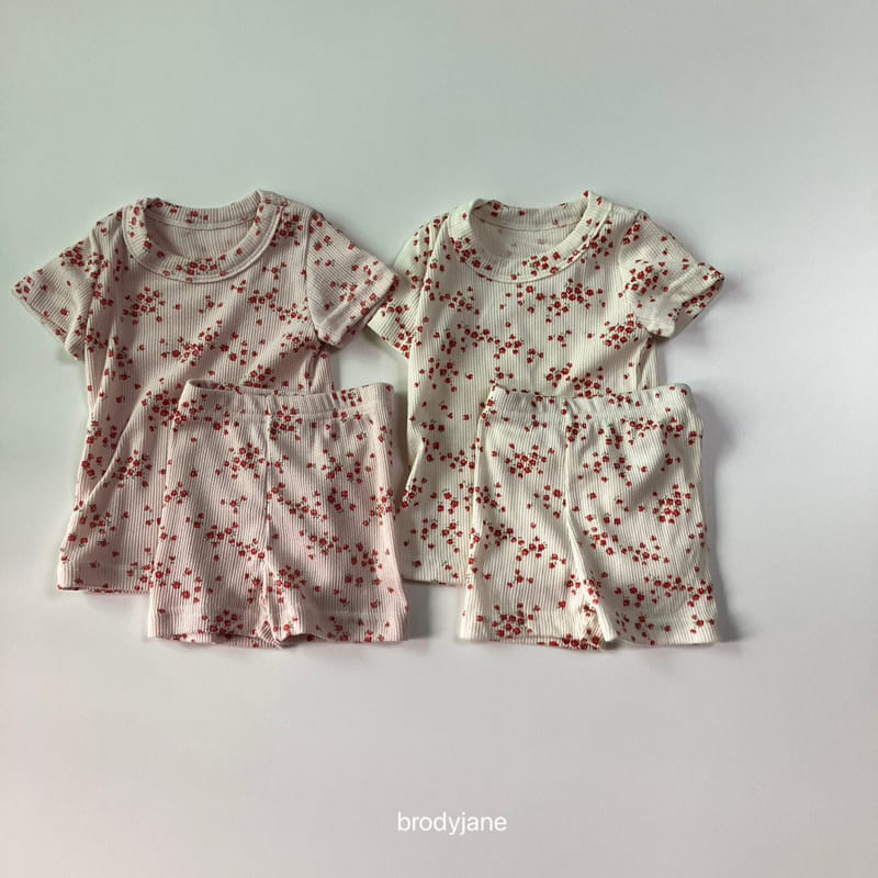 Brody Jane - Korean Children Fashion - #kidsshorts - Red Flower Short Sleeve Top Bottom Set