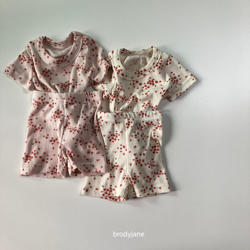 Brody Jane - Korean Children Fashion - #magicofchildhood - Red Flower Short Sleeve Top Bottom Set - 6