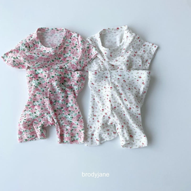 Brody Jane - Korean Children Fashion - #prettylittlegirls - Floral Short Sleeve Top Bottom Set - 8