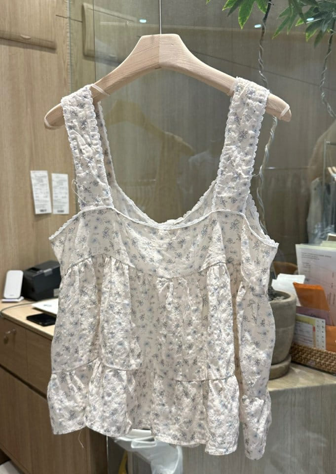 Buttering - Korean Women Fashion - #womensfashion - Lily Sleeveless Tee - 3