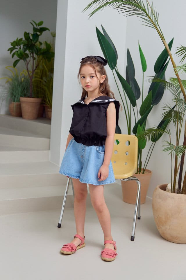 Dore Dore - Korean Children Fashion - #childofig - Marine Sleeveless Crop Blouse - 9