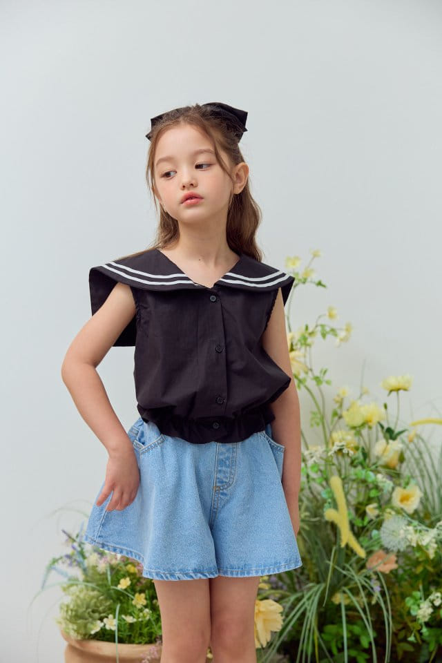 Dore Dore - Korean Children Fashion - #magicofchildhood - Marine Sleeveless Crop Blouse - 5