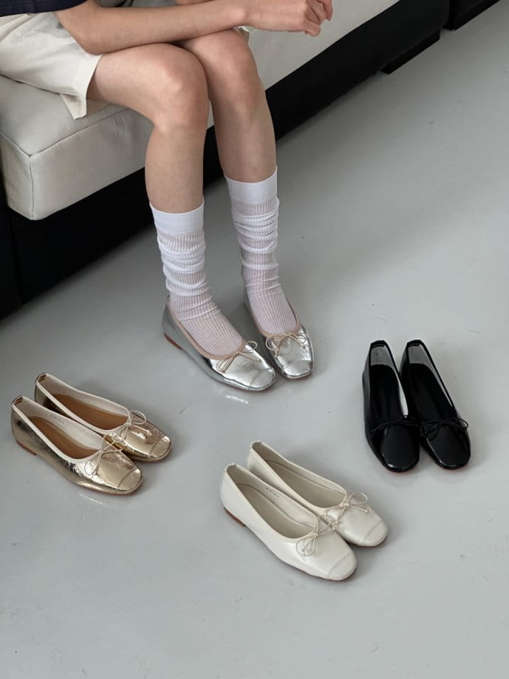 Golden Shoe - Korean Women Fashion - #momslook - 321 Flats & Ballerinas