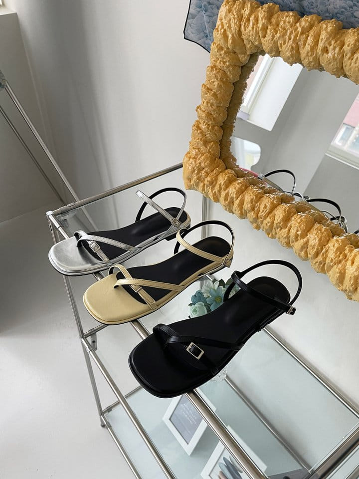 Golden Shoe - Korean Women Fashion - #momslook -  7223 Slipper & Sandals