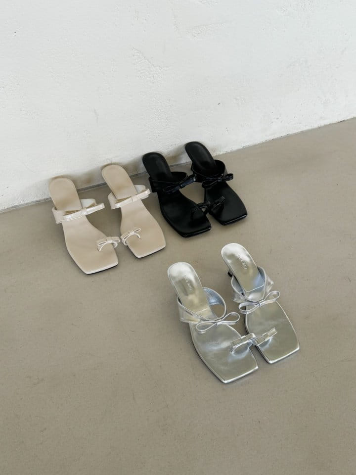 Golden Shoe - Korean Women Fashion - #restrostyle -  5254  Slipper & Sandals