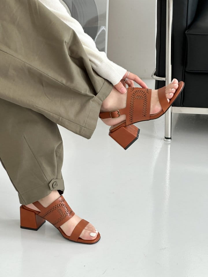 Golden Shoe - Korean Women Fashion - #shopsmall -  324 Slipper & Sandals - 7
