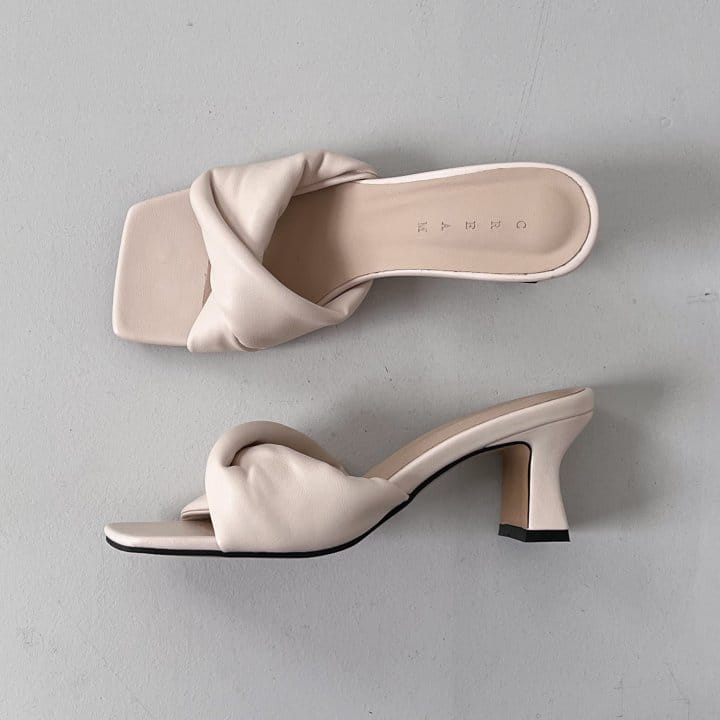 Golden Shoe - Korean Women Fashion - #shopsmall -  0182 Slipper & Sandals - 6