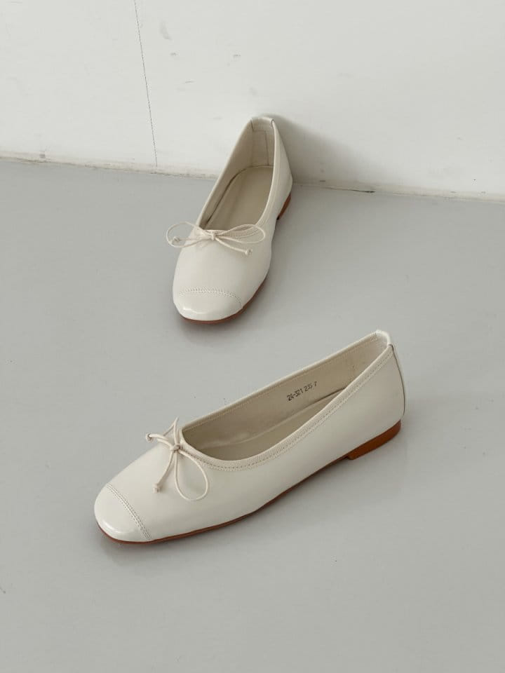 Golden Shoe - Korean Women Fashion - #momslook - 321 Flats & Ballerinas - 4