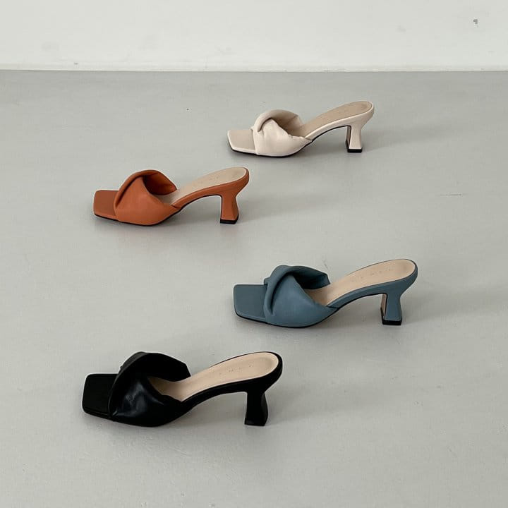 Golden Shoe - Korean Women Fashion - #womensfashion -  0182 Slipper & Sandals - 10