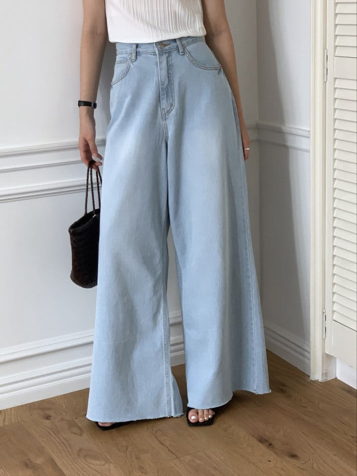 I'm here - Korean Women Fashion - #momslook - 842 Cutting Charlang Wide Denim Pants - 2