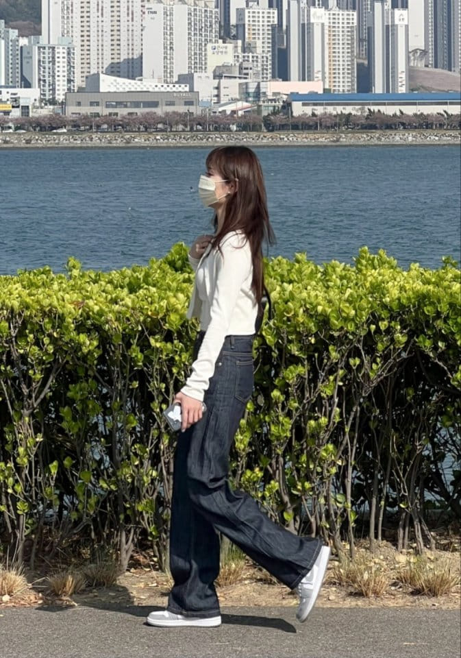 I'm here - Korean Women Fashion - #momslook - Non Pade Straight Denim Pants - 6