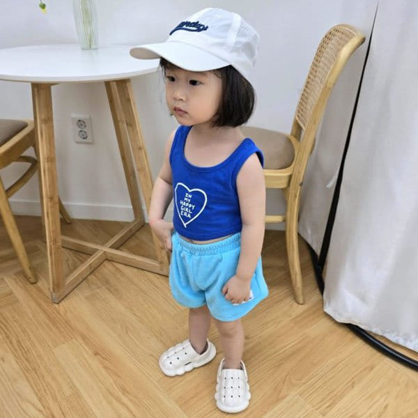 Imi - Korean Children Fashion - #littlefashionista - Heart Sleeveless Tee