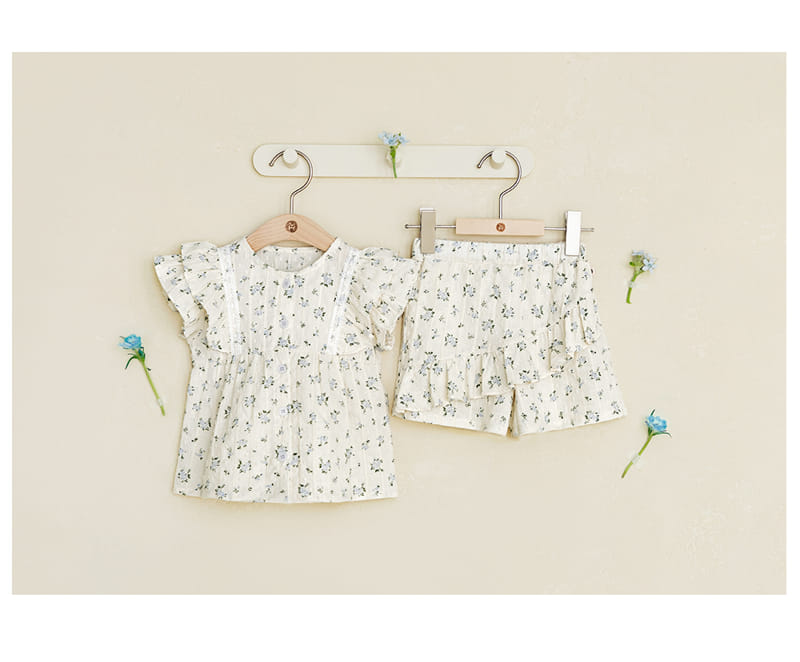 Kids Clara - Korean Baby Fashion - #babyoutfit - Lausanne Baby Blouse Top Bottom Set - 4