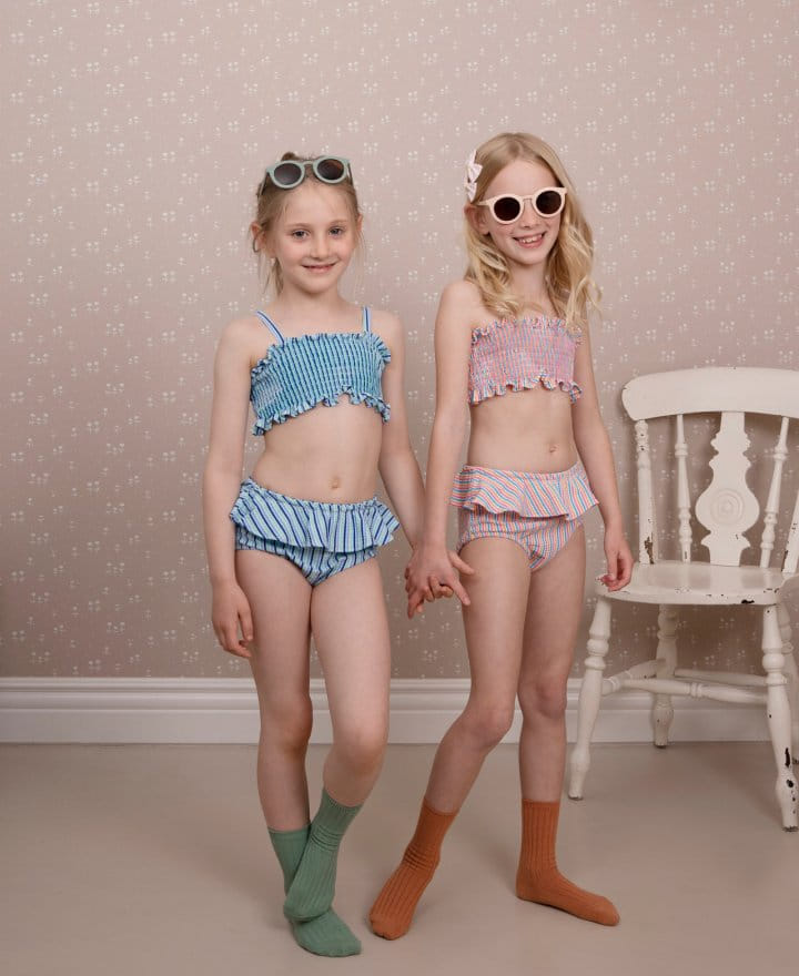 Le Bev - Korean Children Fashion - #prettylittlegirls - Striped Swimsuit Set