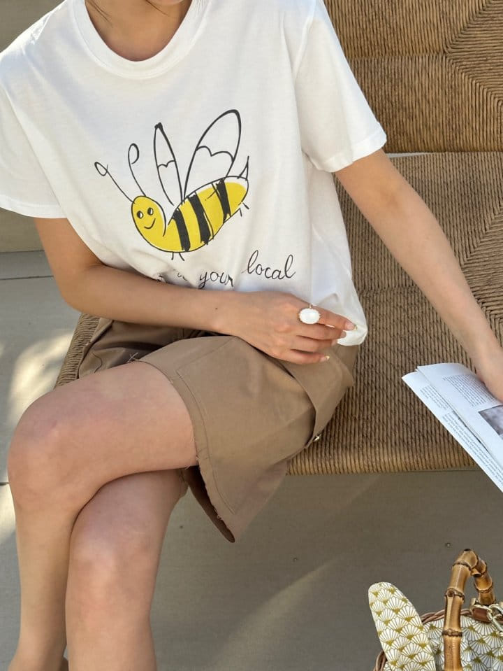 Marmar - Korean Women Fashion - #vintagekidsstyle - Honey Bee Tee - 5