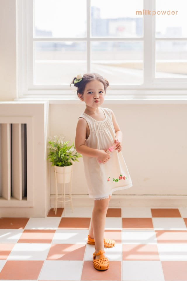 Milk Powder - Korean Children Fashion - #kidzfashiontrend - Jelly Short Leggings - 10