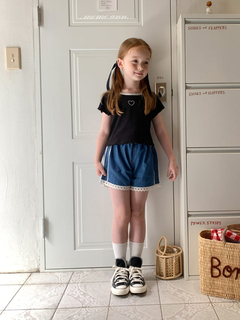Momo Ann - Korean Children Fashion - #kidsstore - Line Denim Shorts