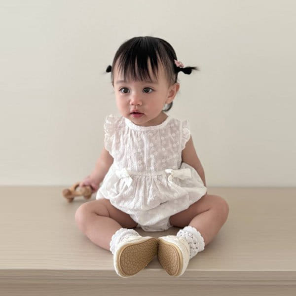 Mon Petit Bebe - Korean Baby Fashion - #babyfever - Embroidery Lace Romper Suit