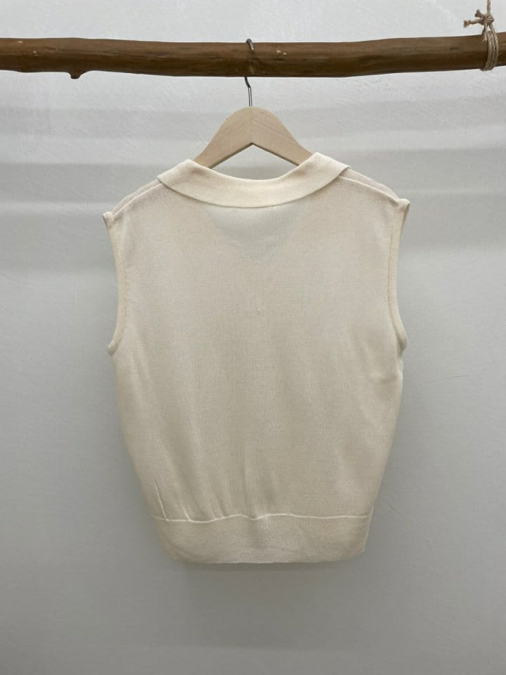 Most - Korean Women Fashion - #momslook - Nello Sleeveless Tee - 5