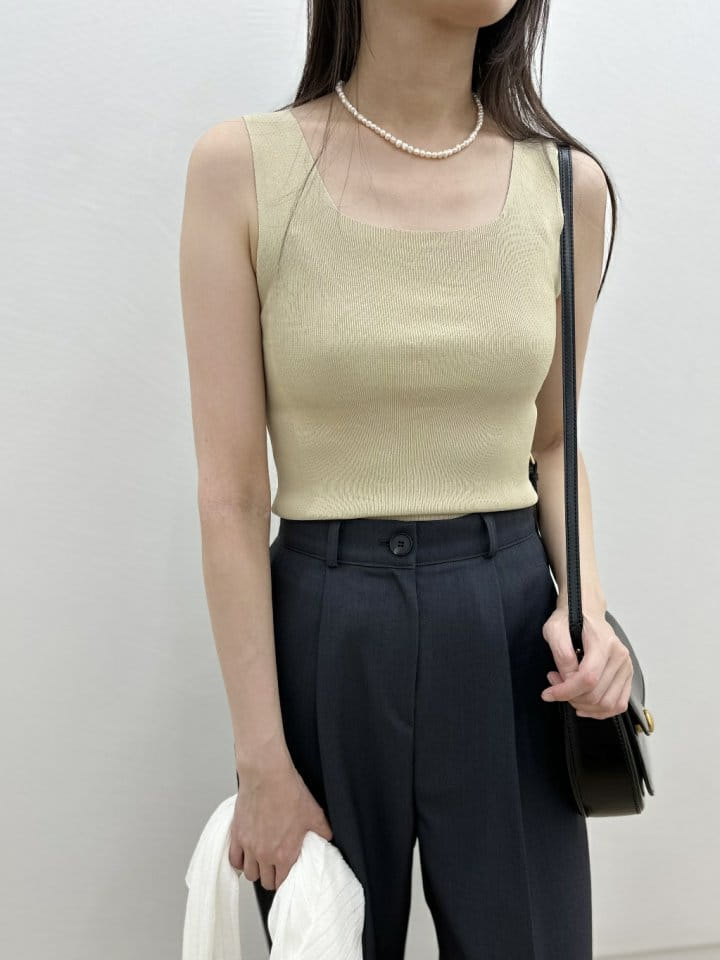 Most - Korean Women Fashion - #pursuepretty - Plan Sleeveless Tee