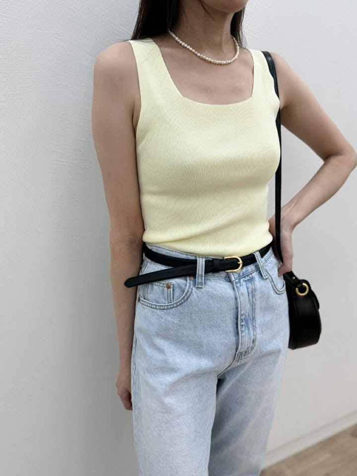 Most - Korean Women Fashion - #thatsdarling - Plan Sleeveless Tee - 5