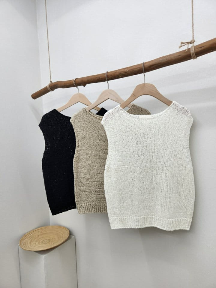 Most - Korean Women Fashion - #womensfashion - Tape Sleeveless Tee - 7