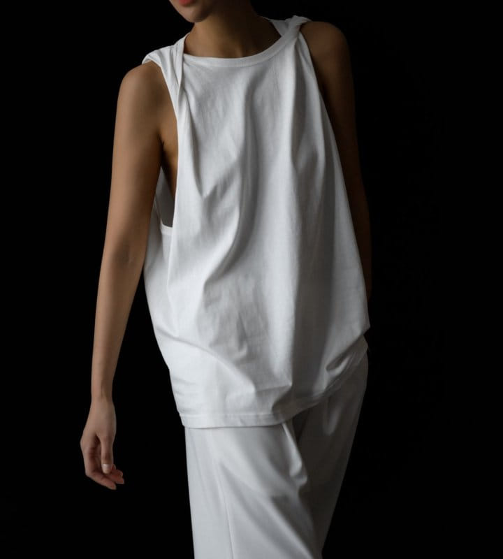 Paper Moon - Korean Women Fashion - #momslook - Twist Shoulder Strap Oversize Sleeveless Top 